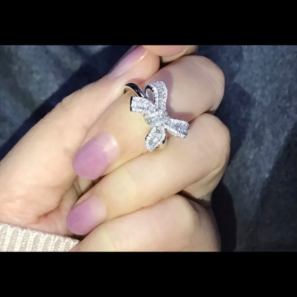 Luxury Sterling Silver 925 Rhinestone Bow ring - Picture 2 of 6
